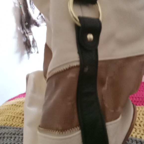 Hobo Tote shoulder bag used good condition. - Picture 2 of 10